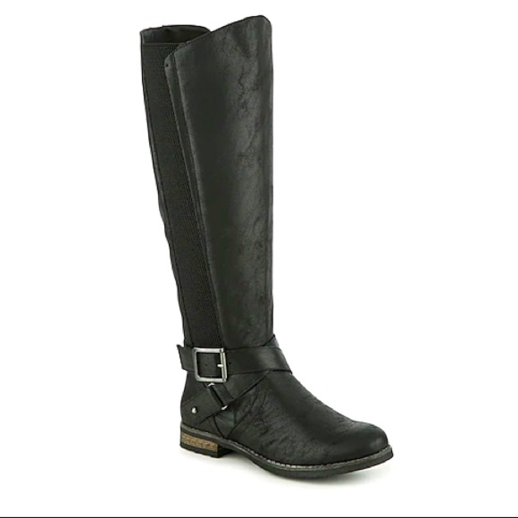 DSW Shoes - HP🎉 NEW Black Flat Boots with Buckle 6M